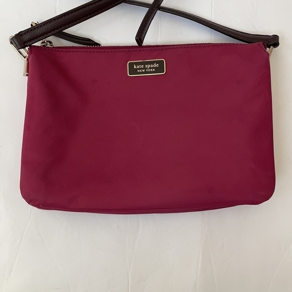 Kate Spade Burgundy/ Rhubarbtrt triple gusset crossbody bag nylon - Picture 2 of 5